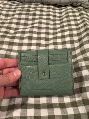 Oliver Bonas Green Leather Card Wallet